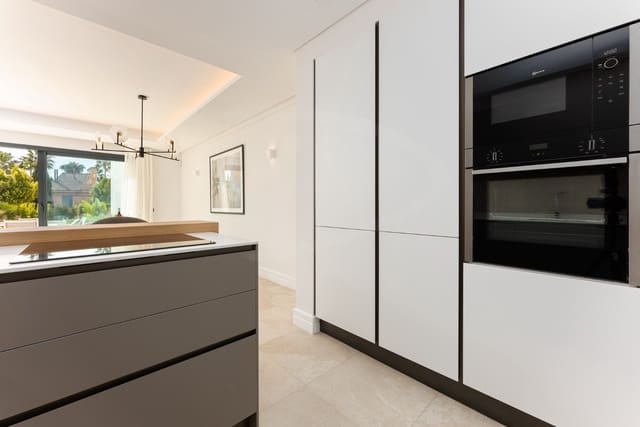 3 camera da letto Villetta a Schiera da affittare in Los Naranjos, Marbella con garage - 4.800 € (Rif: 8824933)