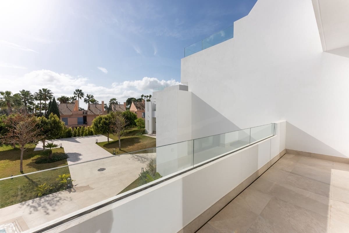 3 soveværelse Rækkehus til leje i Nueva Andalucia med garage - € 4.800 (Ref: 8824933)