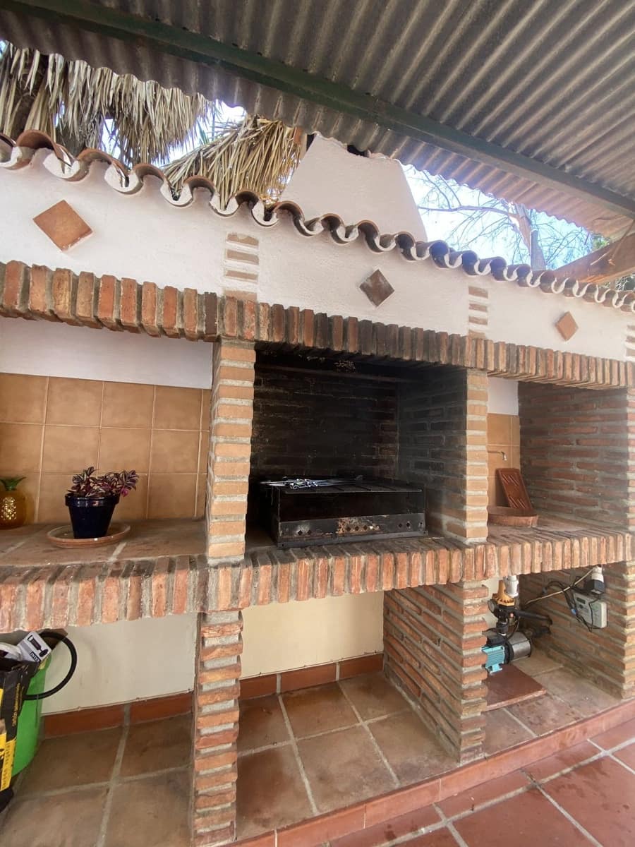 5 bedroom Villa for rent in Marbella with garage - € 5,500 (Ref: 8860365)