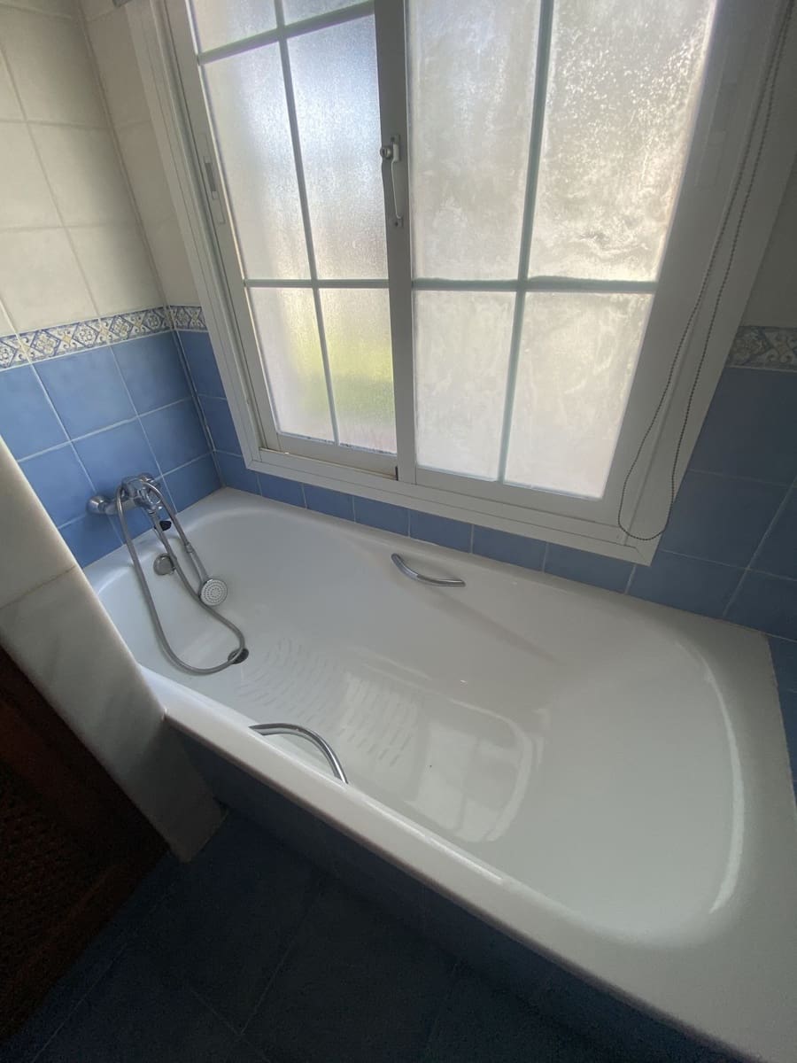 5 bedroom Villa for rent in Marbella with garage - € 5,500 (Ref: 8860365)