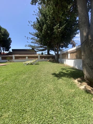 Villa/Maison de 5 chambres à louer à Costabella, Marbella avec garage - 5 500 € (Ref: 8860365)