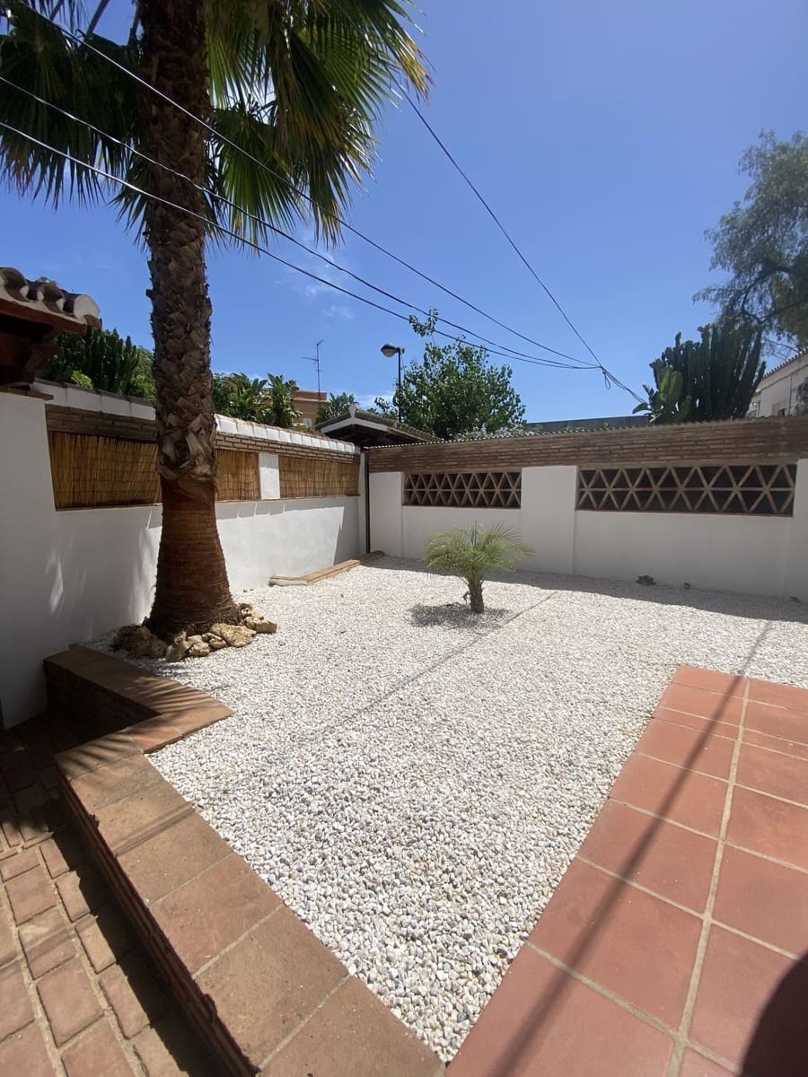 5 bedroom Villa for rent in Marbella with garage - € 5,500 (Ref: 8860365)