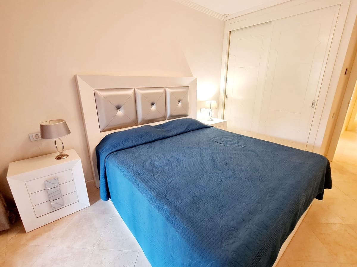 2 soveværelse Lejlighed til leje i Guadalmina med garage - € 3.000 (Ref: 8869494)