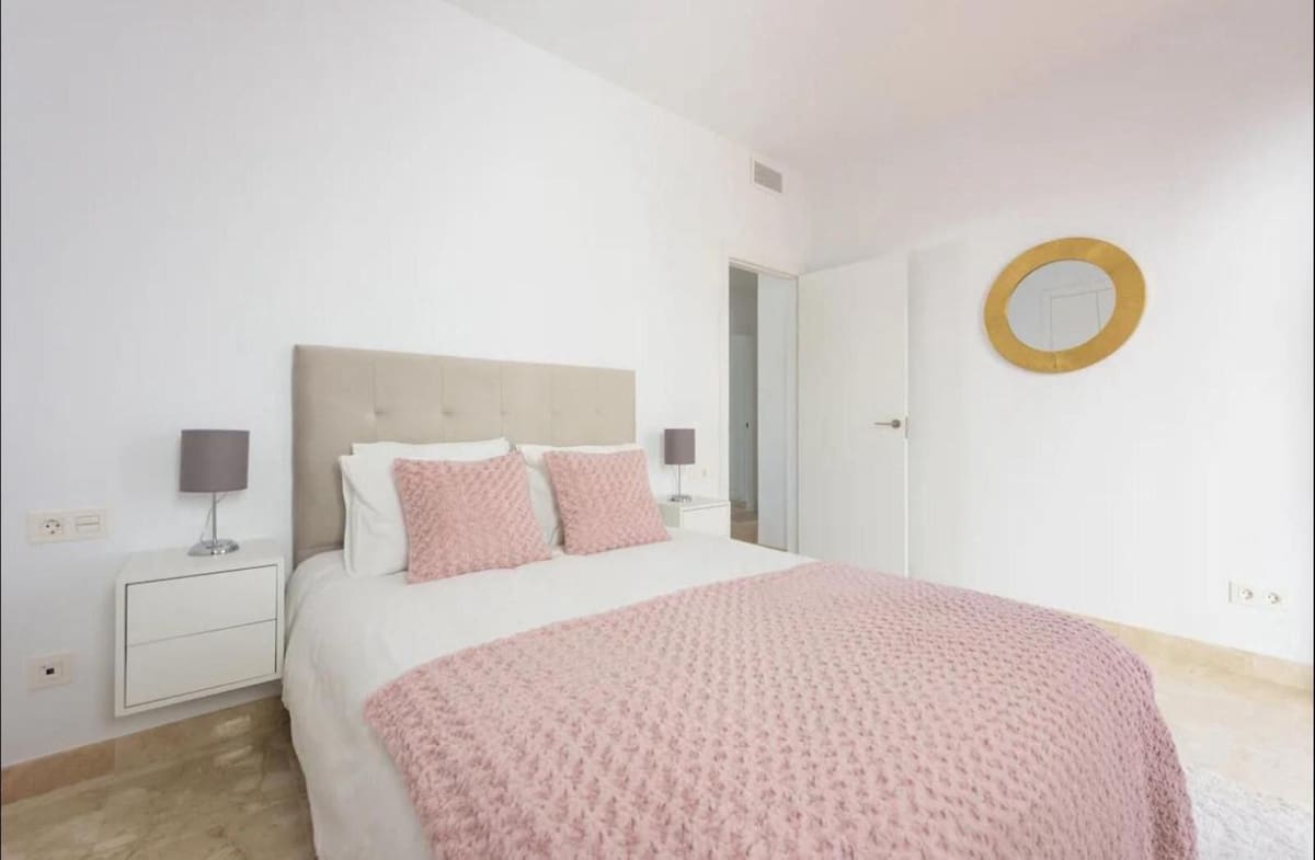 3 camera da letto Appartamento da affittare in El Paraiso con garage - 3.500 € (Rif: 8913706)