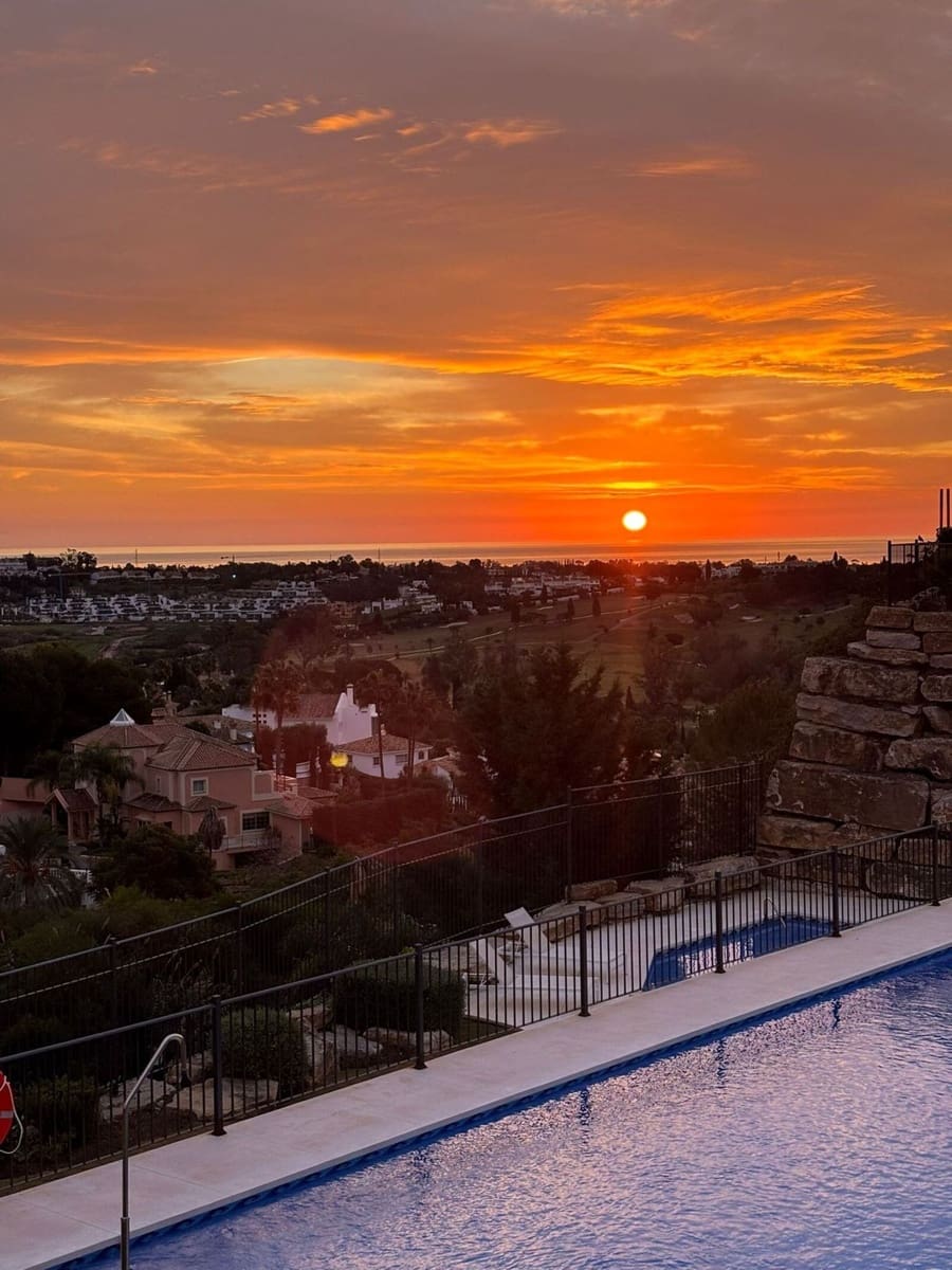 3 camera da letto Appartamento da affittare in El Paraiso con garage - 3.500 € (Rif: 8913706)