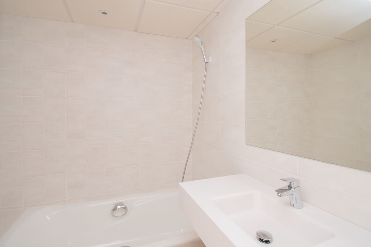 3 sovrum Radhus till salu i Benahavis med garage - 676 000 € (Ref: 8924862)