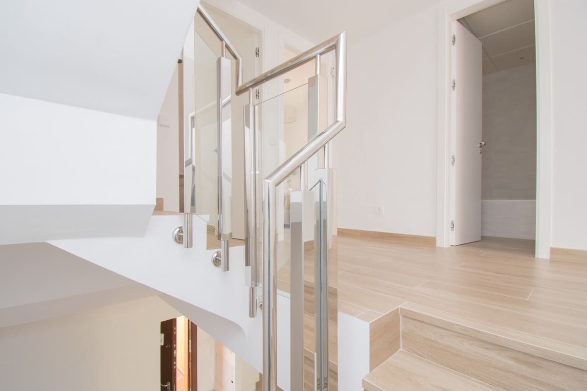 3 sovrum Radhus till salu i Benahavis med garage - 676 000 € (Ref: 8924862)