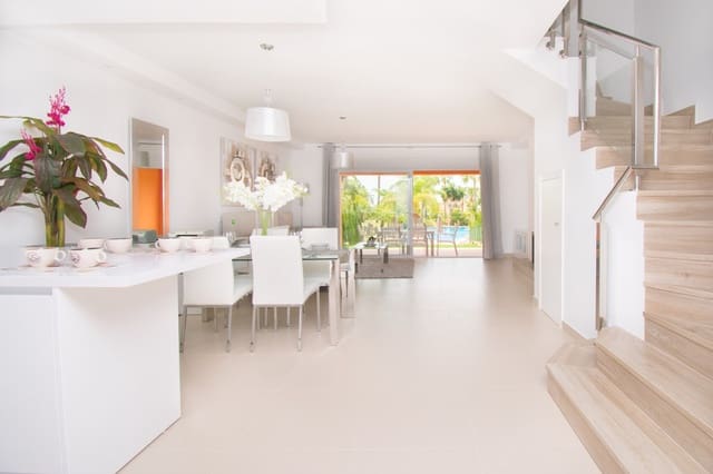 Adosado de 3 habitaciones en El Paraíso, Benahavís en venta con garaje - 676.000 € (Ref: 8924862)