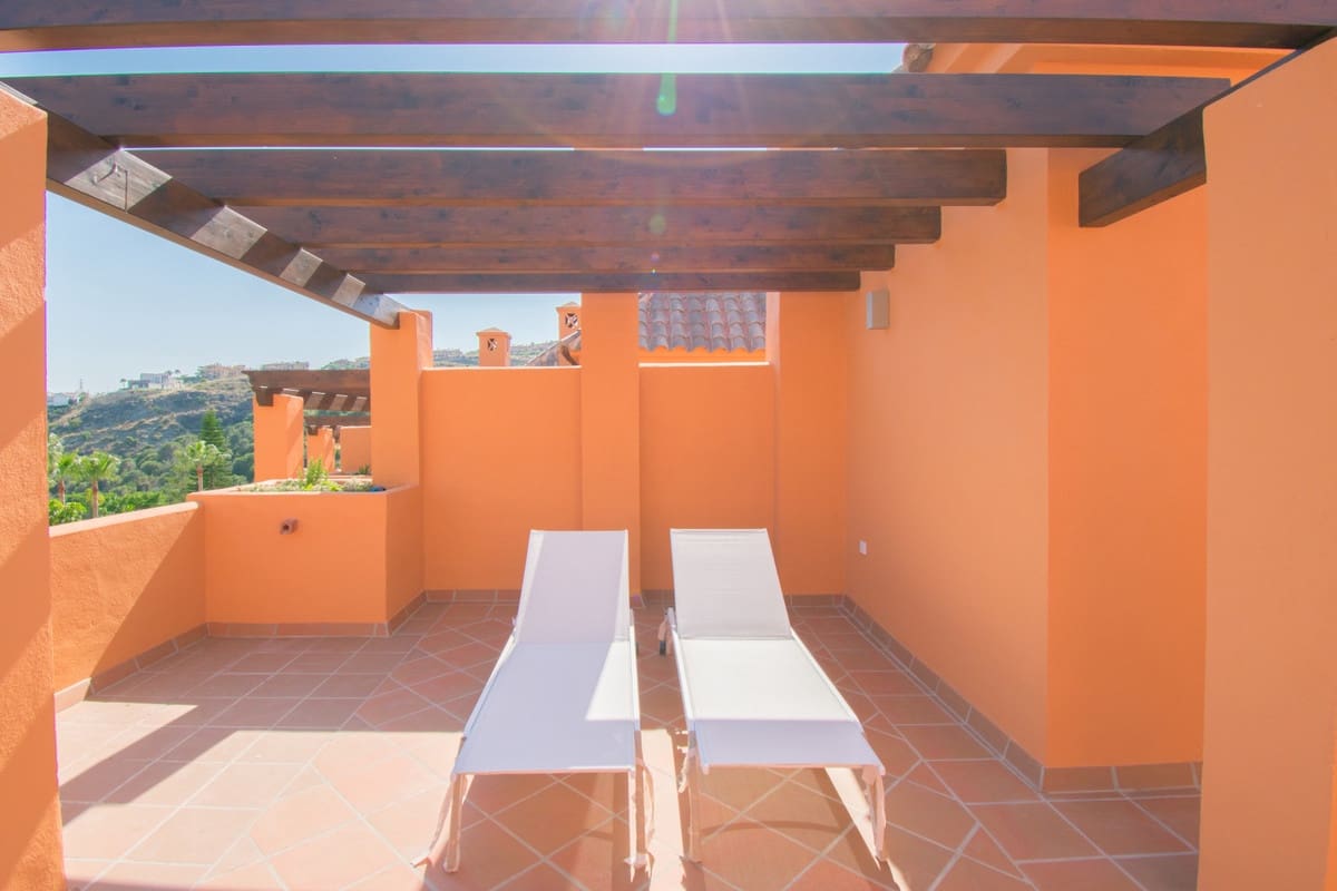 3 sovrum Radhus till salu i Benahavis med garage - 676 000 € (Ref: 8924862)