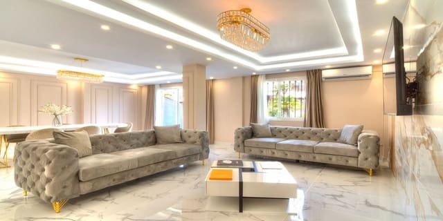 4 soverom Rekkehus til salgs i La Dama de Noche - La Alzambra, Marbella med garasje - € 890 000 (Ref: 8940683)