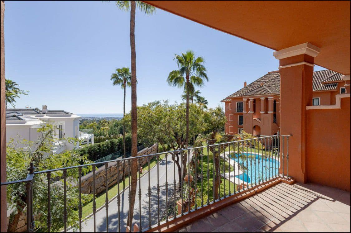 2 soveværelse Lejlighed til salg i Monte Halcones med garage - € 750.000 (Ref: 8960401)