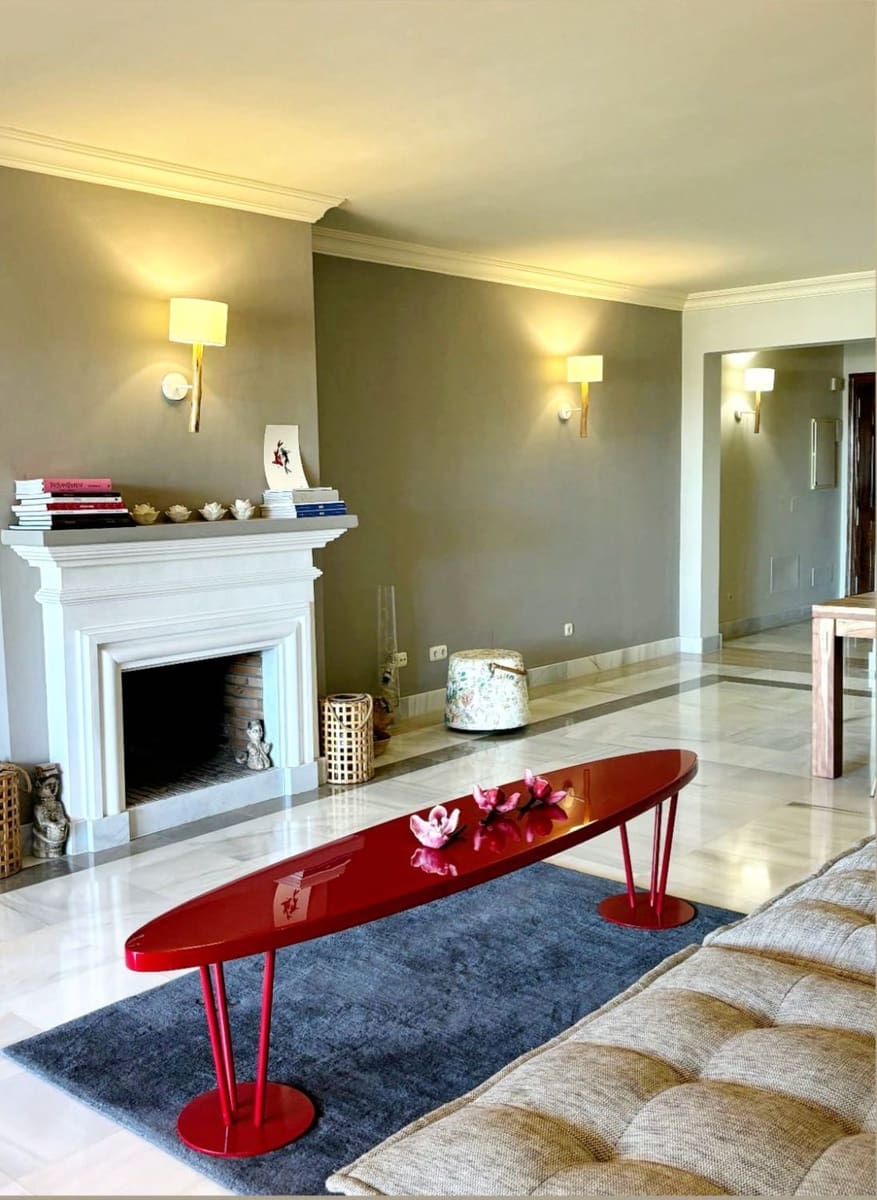 2 soveværelse Lejlighed til salg i Monte Halcones med garage - € 750.000 (Ref: 8960401)