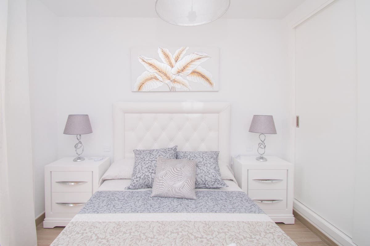Adosado de 3 habitaciones en Benahavís en alquiler con piscina garaje - 3.300 € (Ref: 8960402)