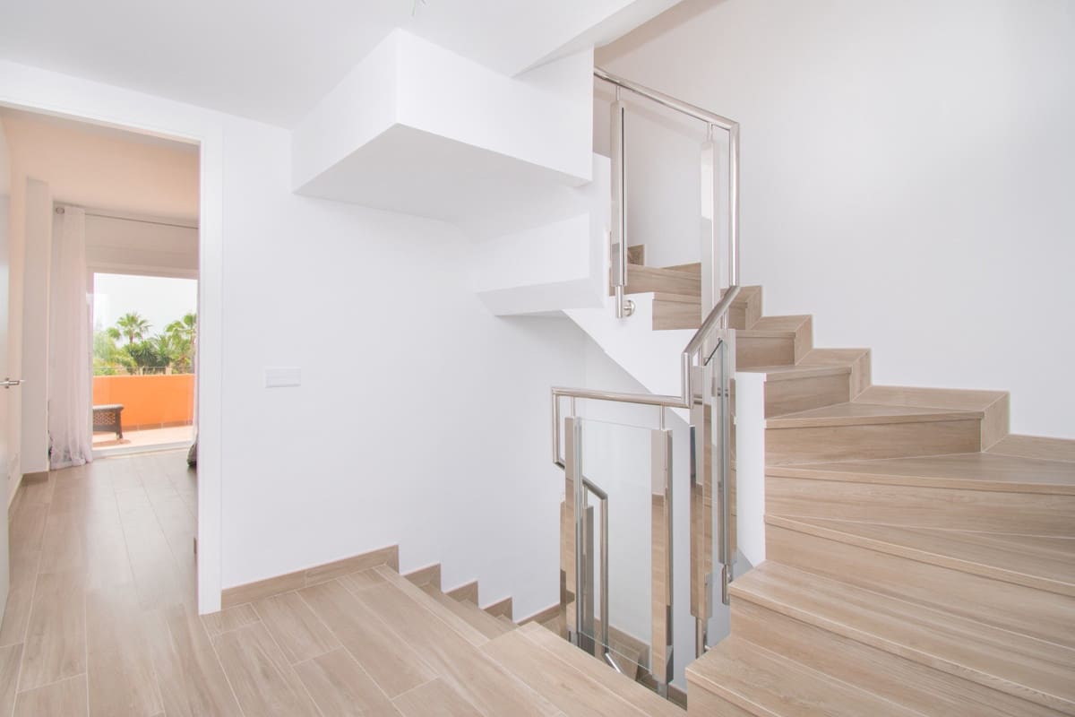 Adosado de 3 habitaciones en Benahavís en alquiler con piscina garaje - 3.300 € (Ref: 8960402)