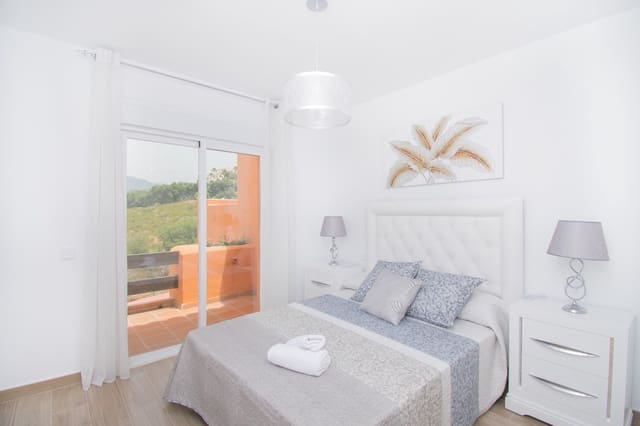 3 soveværelse Rækkehus til leje i El Paraíso, Benahavís med swimmingpool garage - € 3.300 (Ref: 8960402)