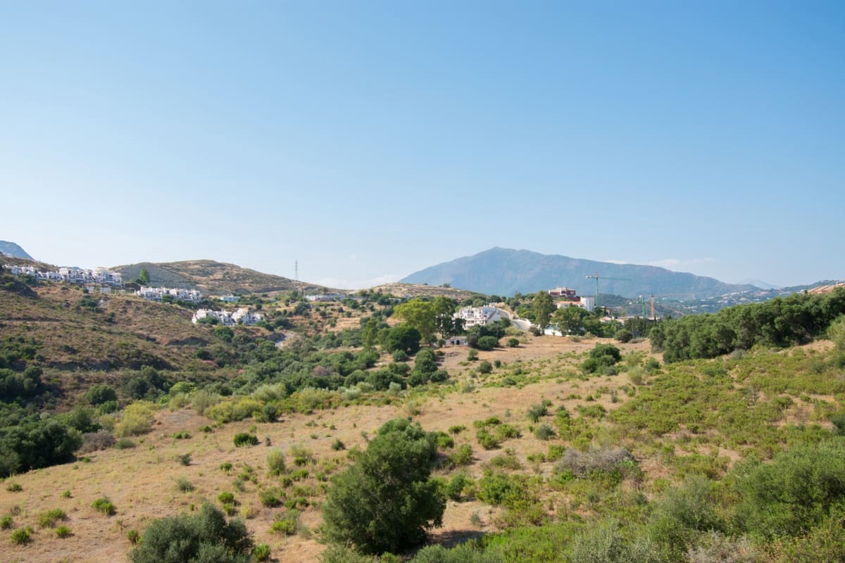 Adosado de 3 habitaciones en Benahavís en alquiler con piscina garaje - 3.300 € (Ref: 8960402)