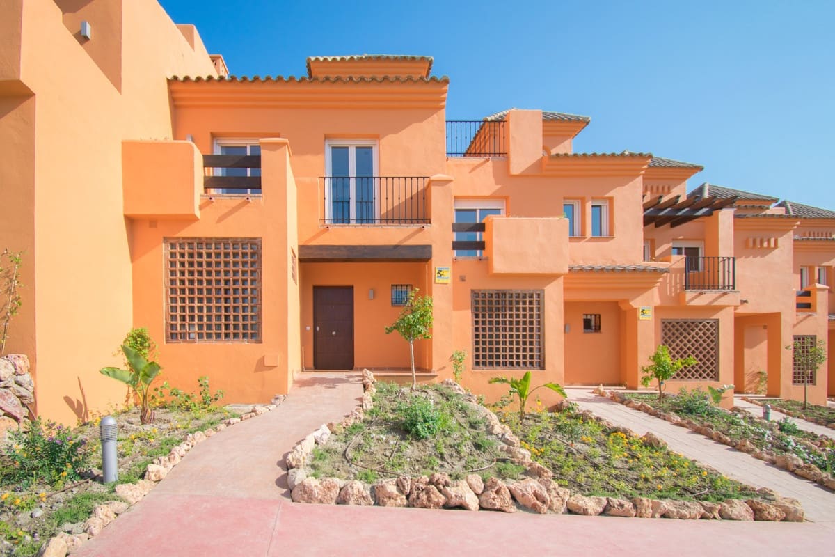 Adosado de 3 habitaciones en Benahavís en alquiler con piscina garaje - 3.300 € (Ref: 8960402)