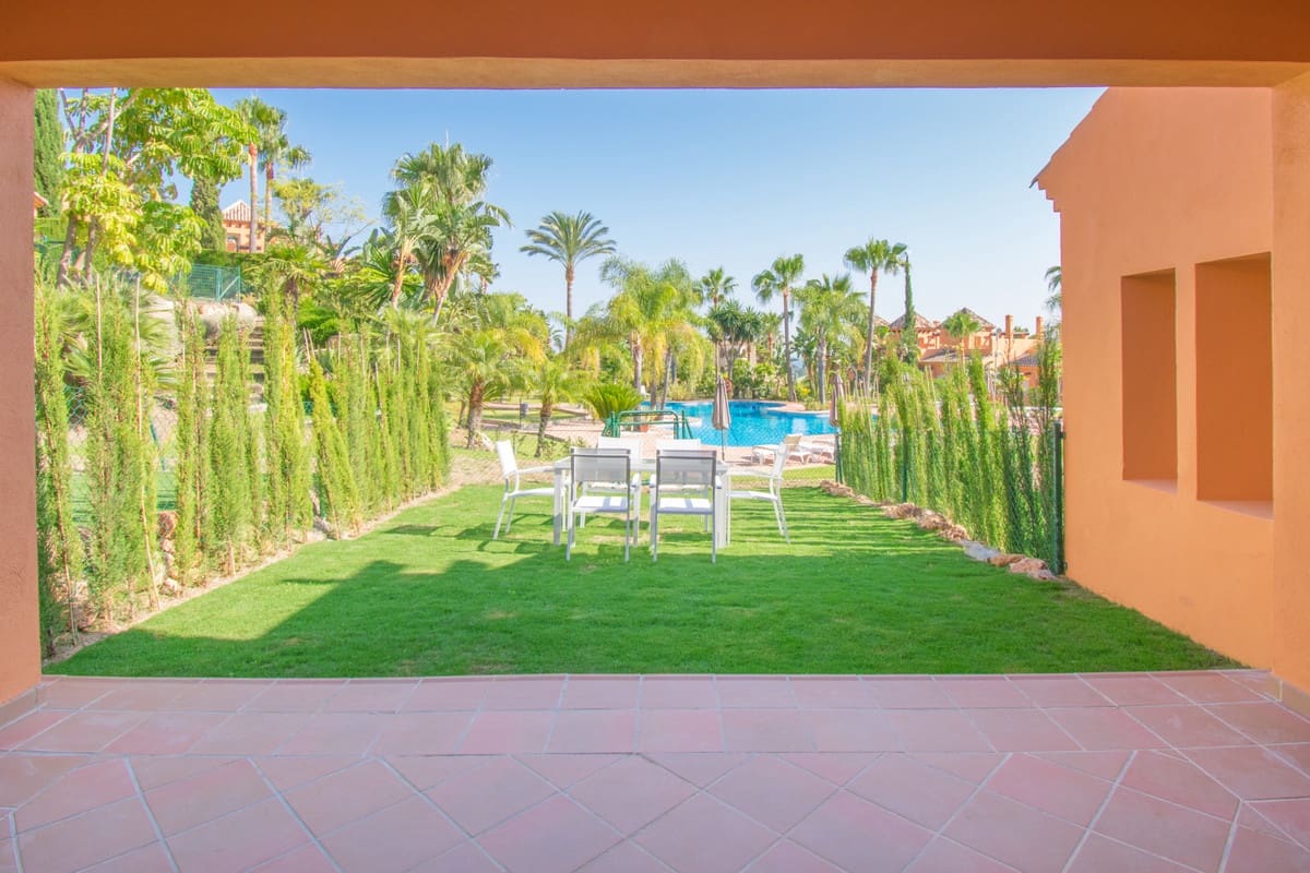 Adosado de 3 habitaciones en Benahavís en alquiler con piscina garaje - 3.300 € (Ref: 8960402)