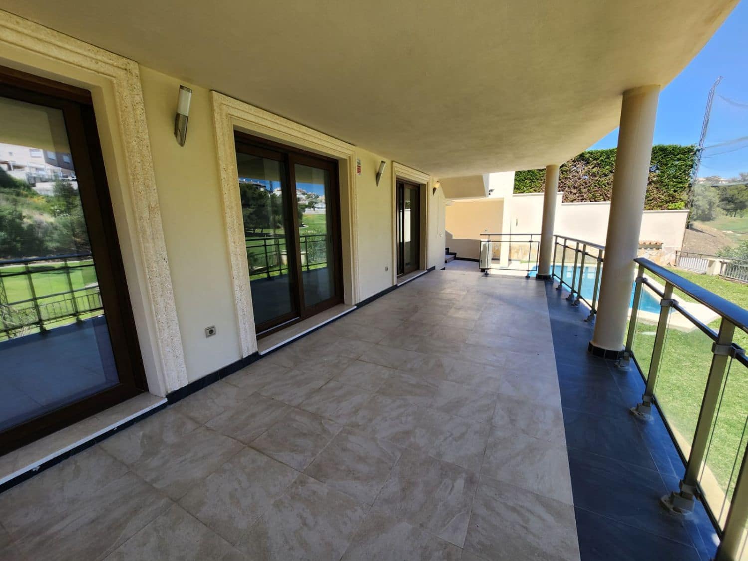 3 soverom Villa til leie i Riviera del Sol med garasje - € 3 600 (Ref: 8960405)