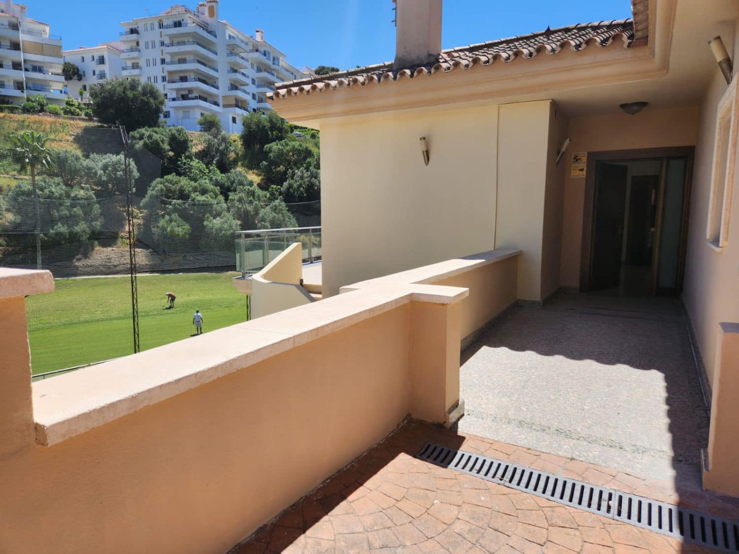 3 soverom Villa til leie i Riviera del Sol med garasje - € 3 600 (Ref: 8960405)