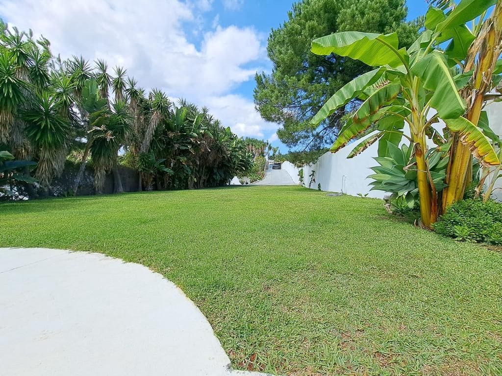 Villa/Maison de 5 chambres à louer à El Velerin - 5 500 € (Ref: 8982728)