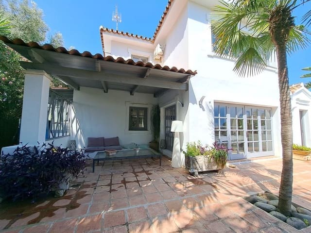5 sovrum Villa att hyra i El Velerín, Estepona - 5 500 € (Ref: 8982728)