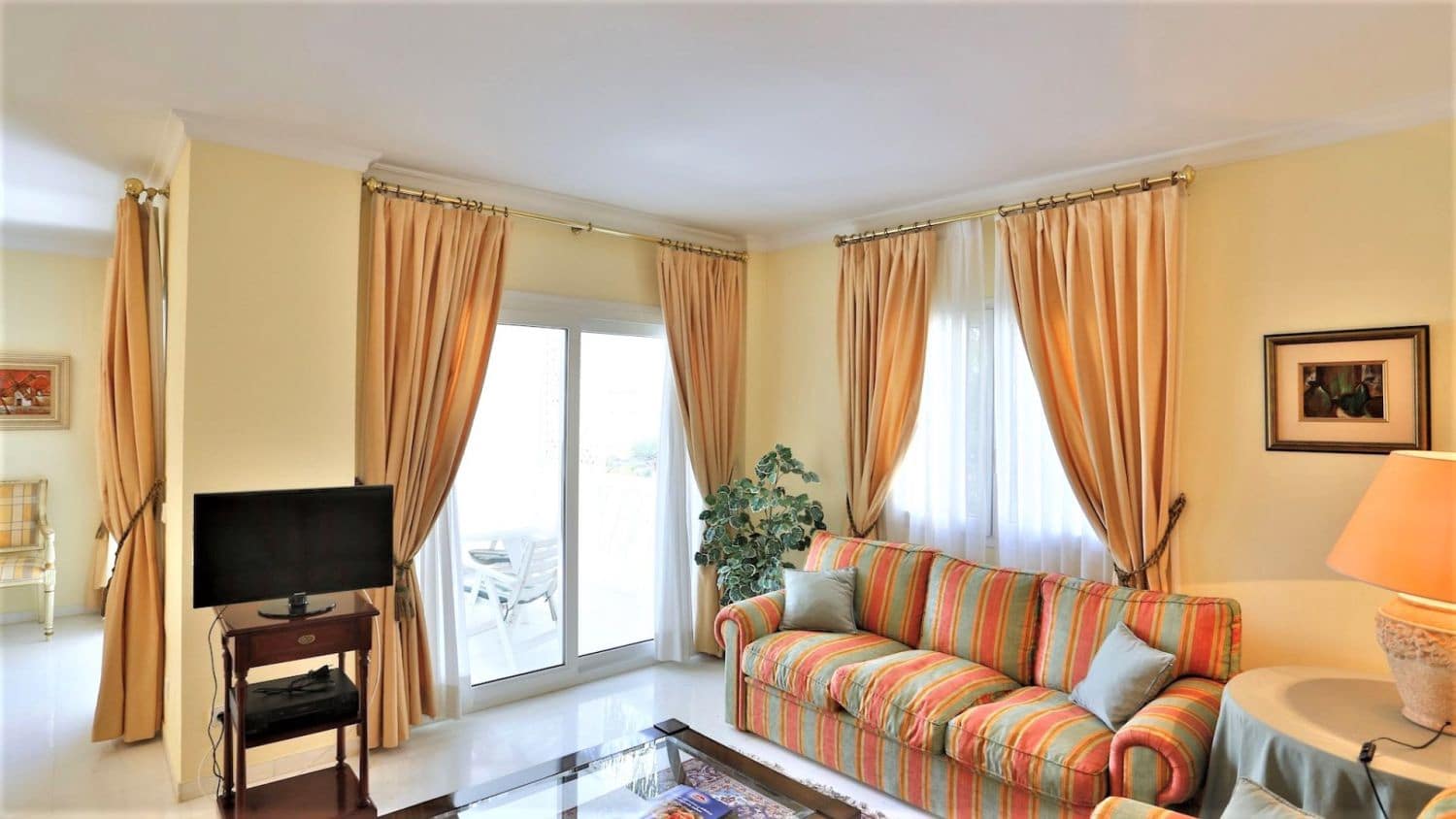 2 sypialnia Apartament do wynajęcia w Puerto Banus - 3 200 € (Ref: 8982729)