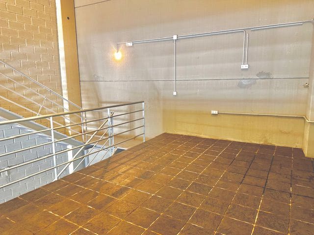 2 Zimmer Firma/Unternehmen zu vermieten in Nueva Andalucia, Marbella mit Garage - 4.850 € (Ref: 9001565)