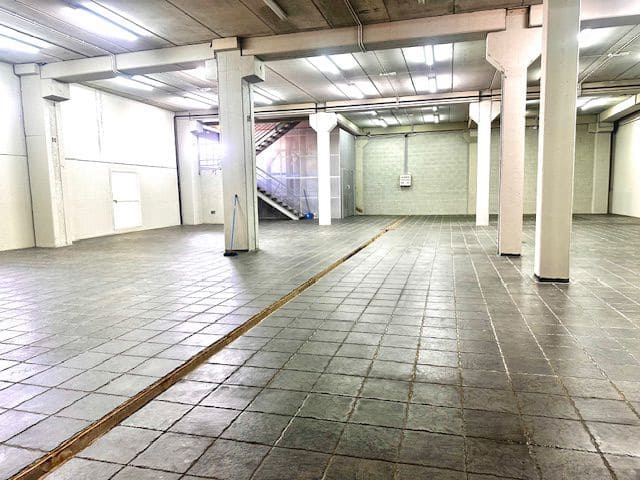 2 Zimmer Firma/Unternehmen zu vermieten in Nueva Andalucia, Marbella mit Garage - 4.850 € (Ref: 9001565)