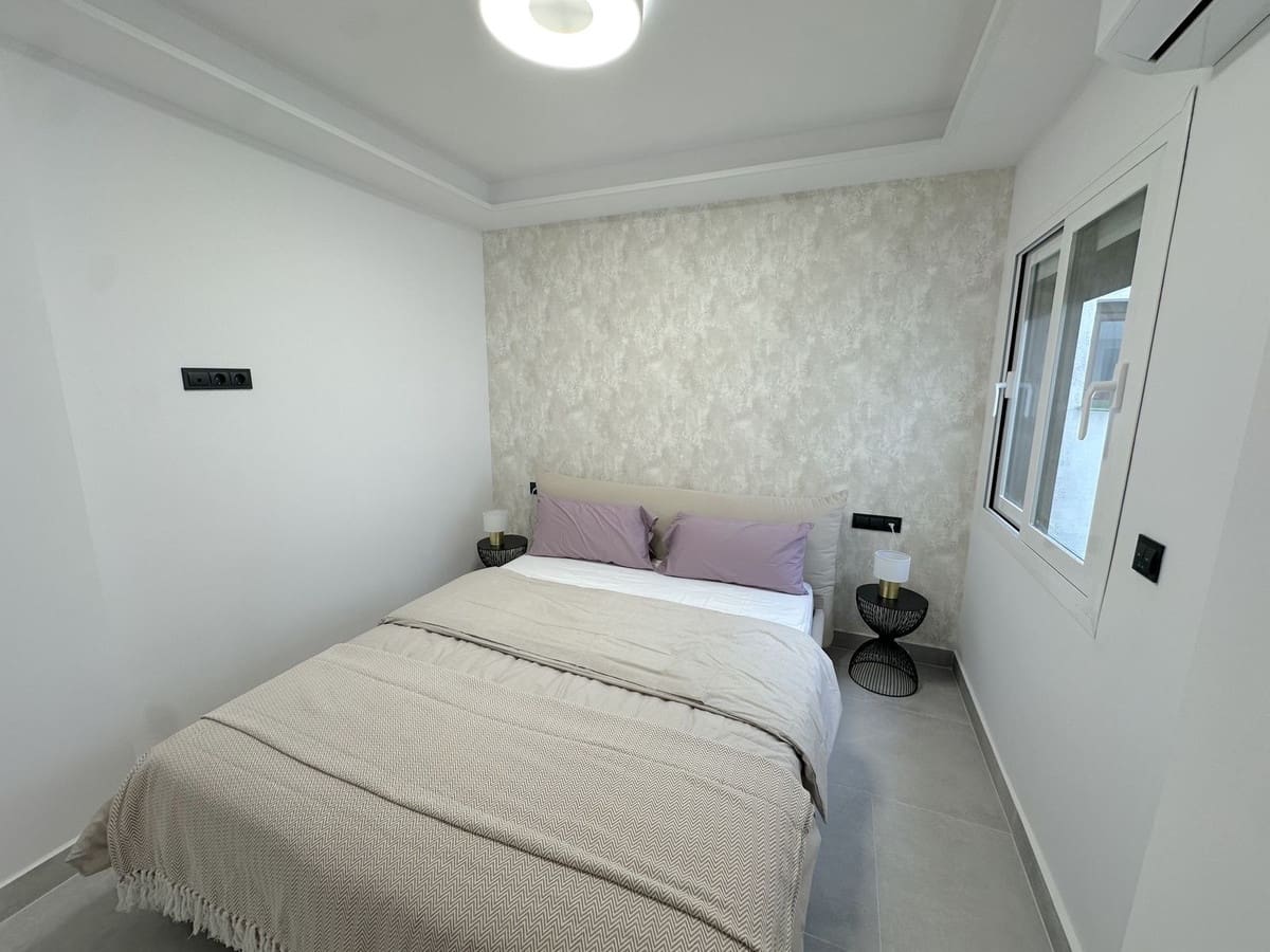 3 bedroom Apartment for sale in Golden Mile with garage - € 565,000 (Ref: 9001566)