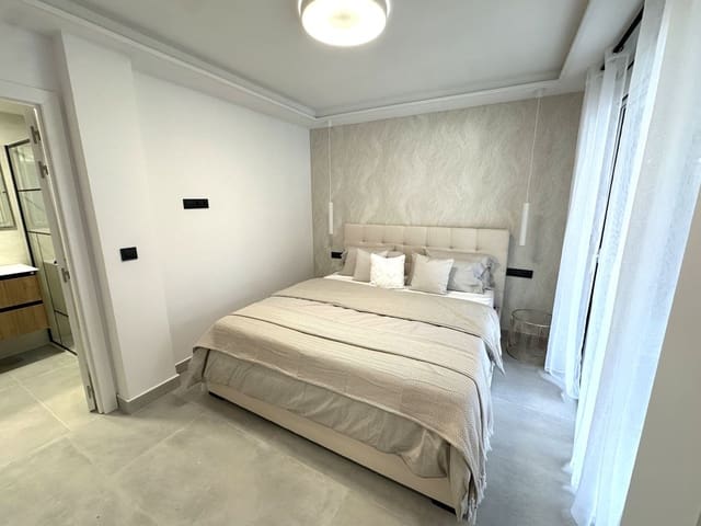 3 soveværelse Lejlighed til salg i La Carolina - Guadalpín, Marbella med garage - € 565.000 (Ref: 9001566)