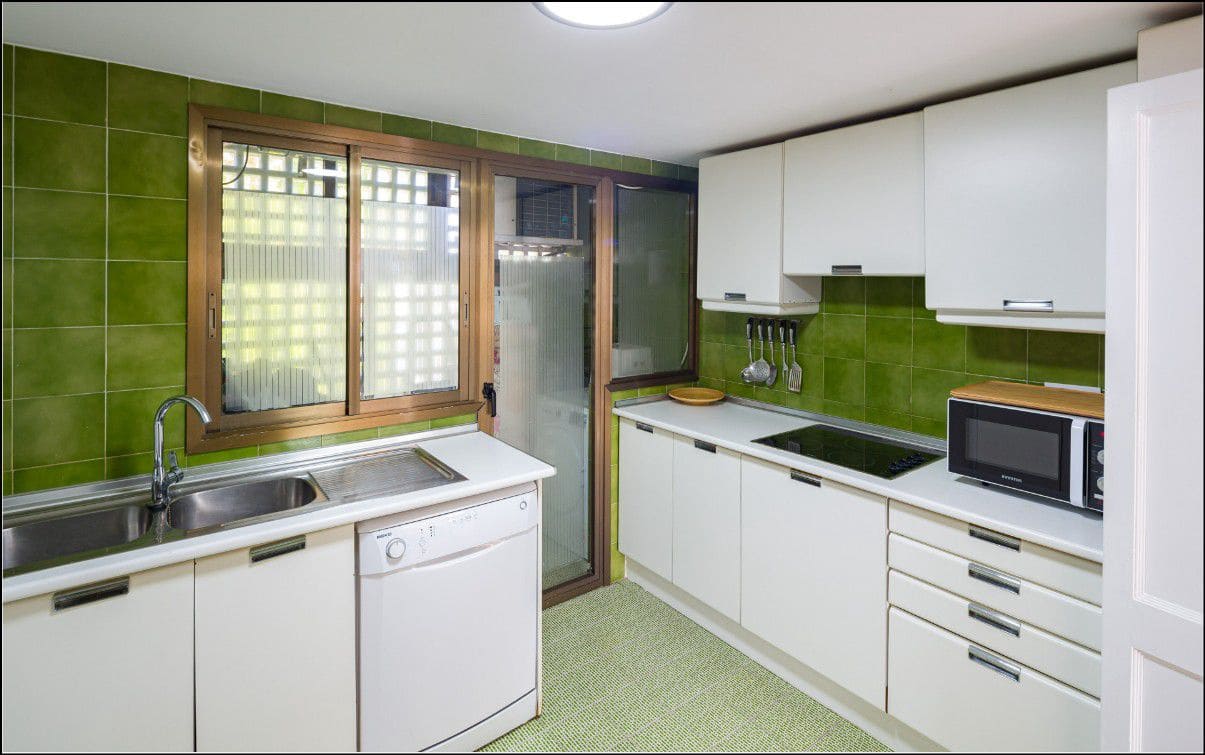 2 soverom Penthouse til salgs i Puerto Banus - € 970 000 (Ref: 9001568)