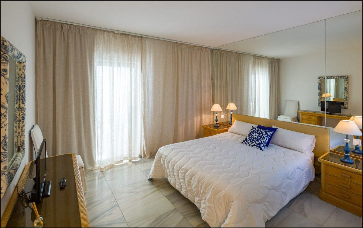 2 soverom Penthouse til salgs i Puerto Banus - € 970 000 (Ref: 9001568)