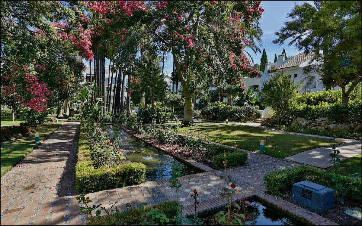 2 soverom Penthouse til salgs i Puerto Banus - € 970 000 (Ref: 9001568)