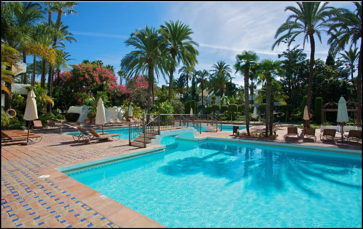 2 soverom Penthouse til salgs i Puerto Banus - € 970 000 (Ref: 9001568)