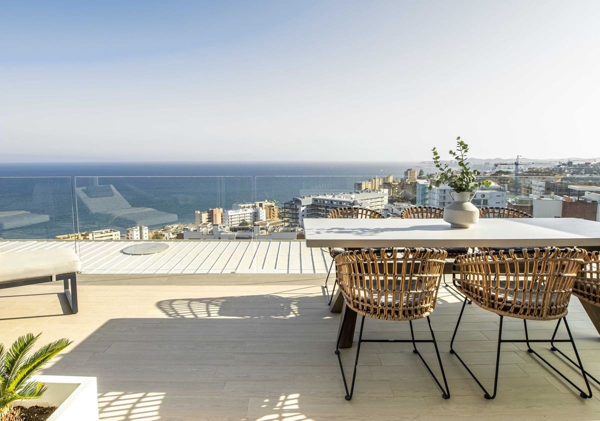 3 soverom Penthouse til salgs i Fuengirola med garasje - € 1 290 000 (Ref: 9012512)