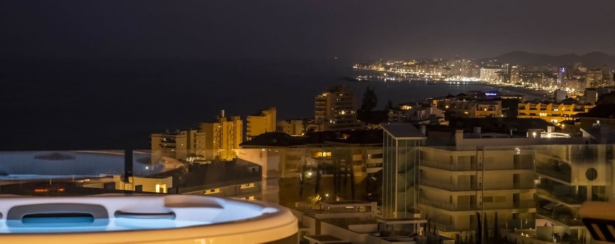 3 soverom Penthouse til salgs i Fuengirola med garasje - € 1 290 000 (Ref: 9012512)