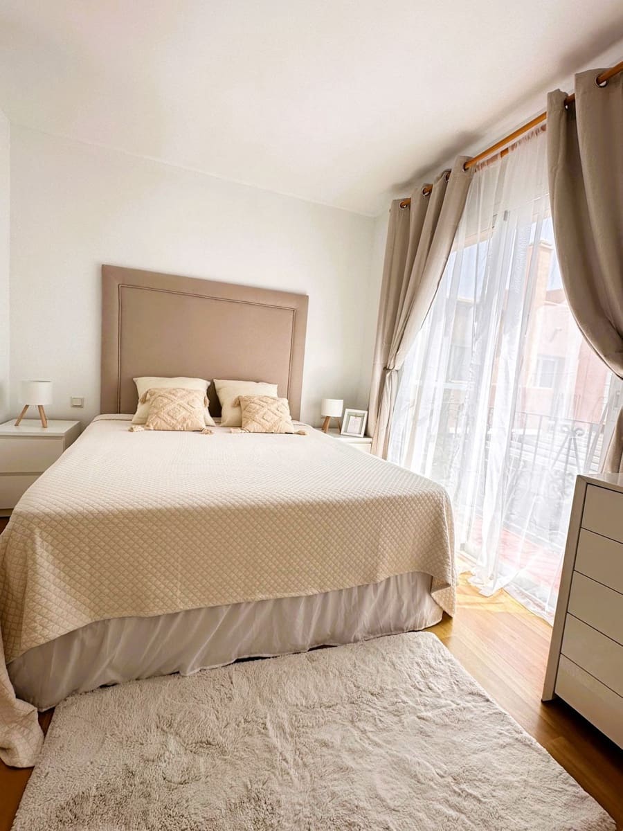 4 quarto Moradia para arrendar em Nueva Andalucia com garagem - 3 500 € (Ref: 9078505)