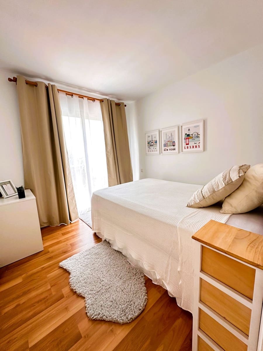 4 quarto Moradia para arrendar em Nueva Andalucia com garagem - 3 500 € (Ref: 9078505)