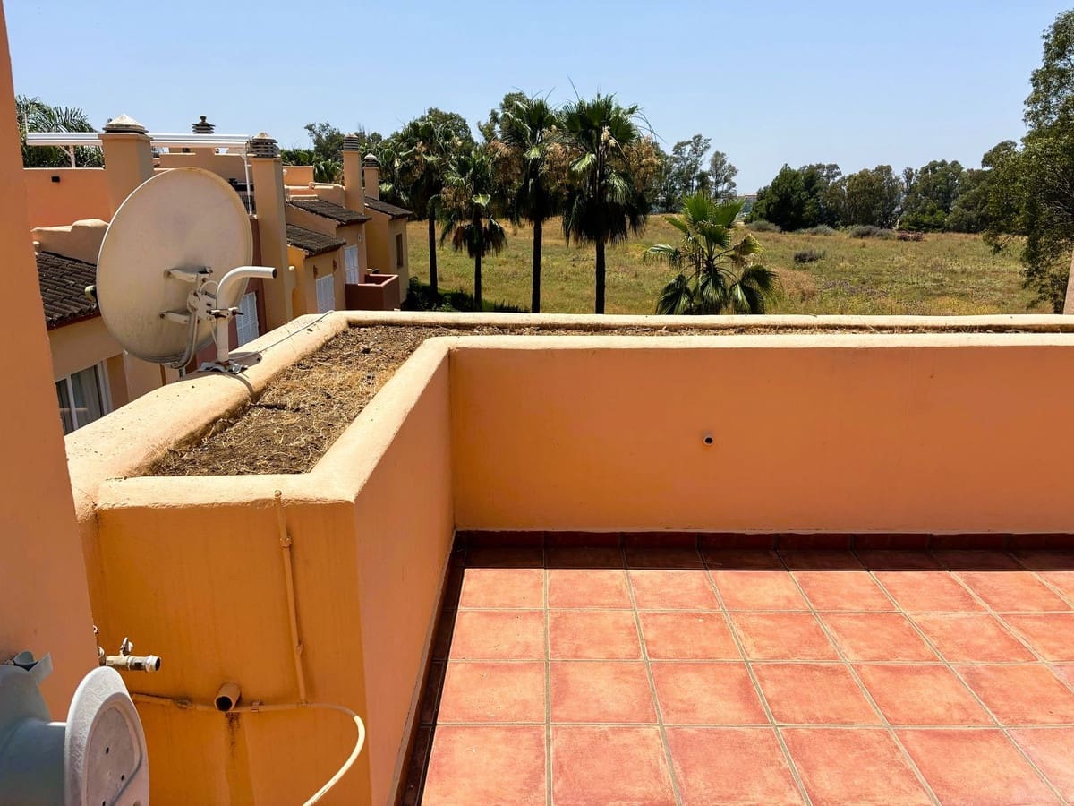 4 quarto Moradia para arrendar em Nueva Andalucia com garagem - 3 500 € (Ref: 9078505)