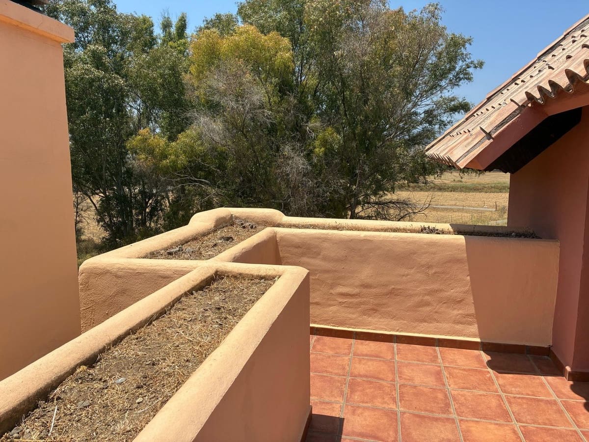 4 quarto Moradia para arrendar em Nueva Andalucia com garagem - 3 500 € (Ref: 9078505)