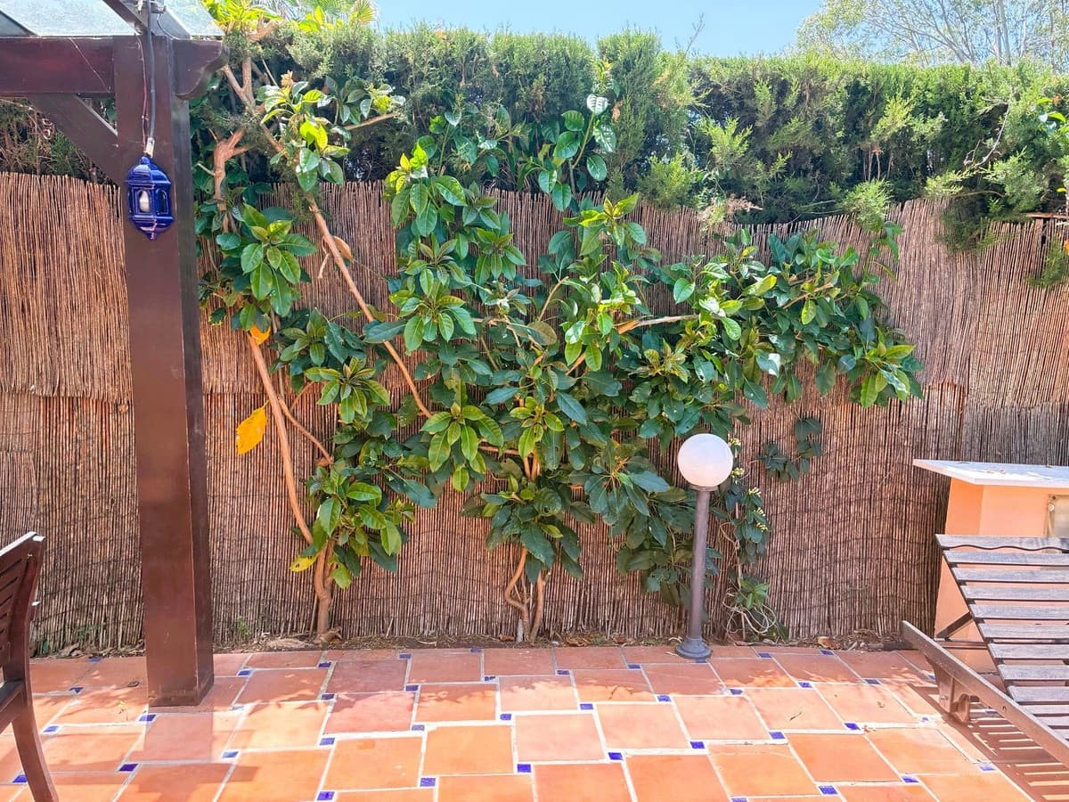 4 quarto Moradia para arrendar em Nueva Andalucia com garagem - 3 500 € (Ref: 9078505)