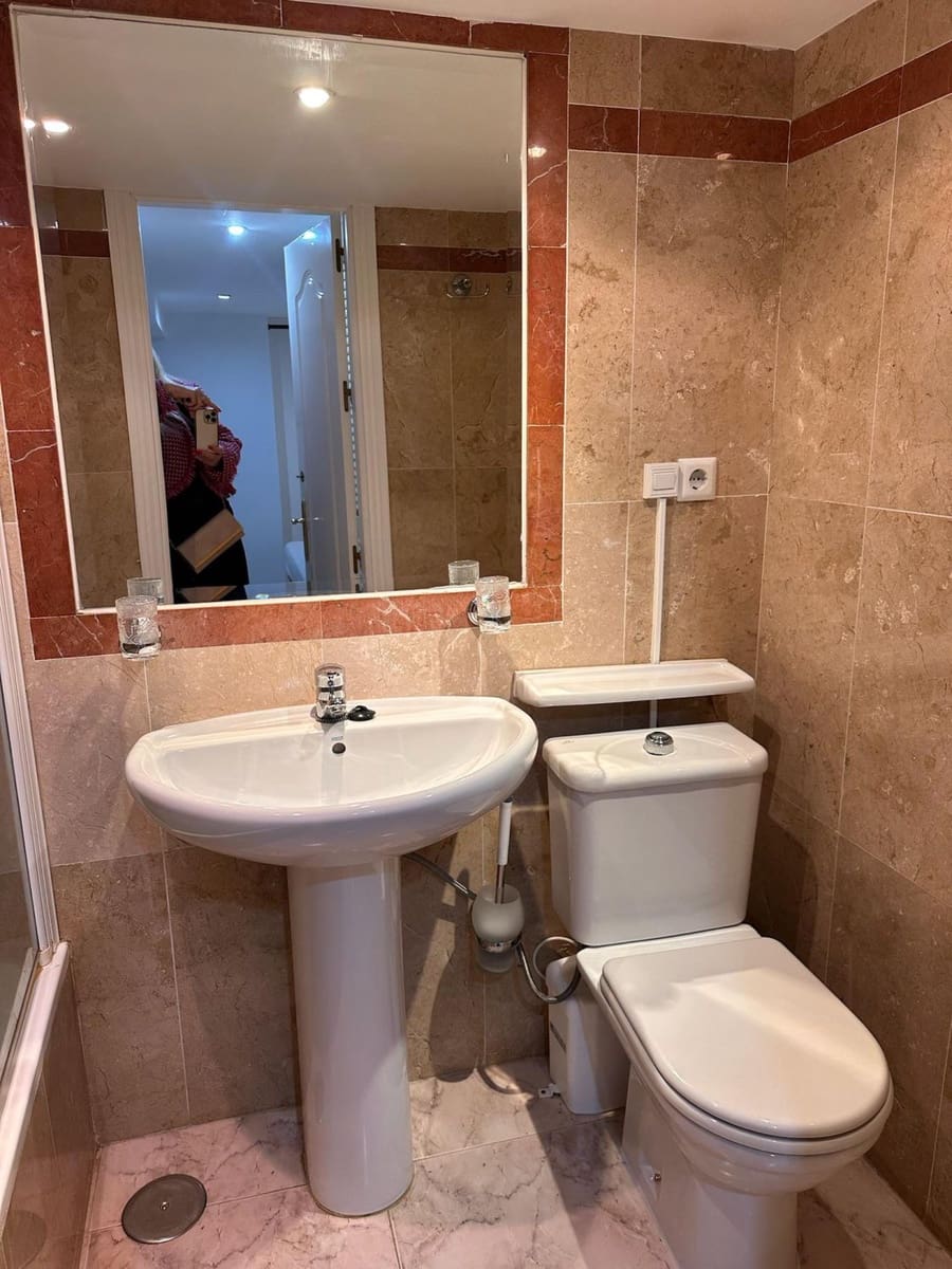 4 quarto Moradia para arrendar em Nueva Andalucia com garagem - 3 500 € (Ref: 9078505)