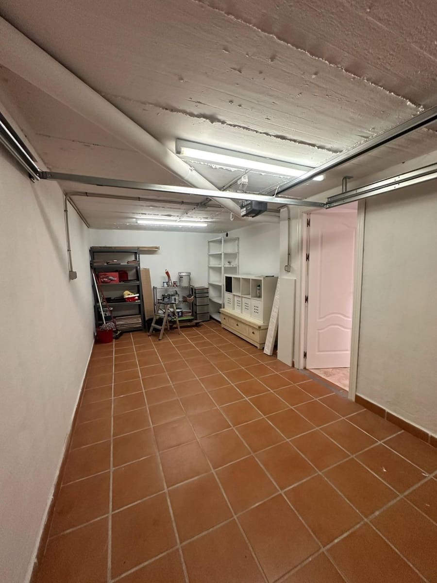 4 quarto Moradia para arrendar em Nueva Andalucia com garagem - 3 500 € (Ref: 9078505)