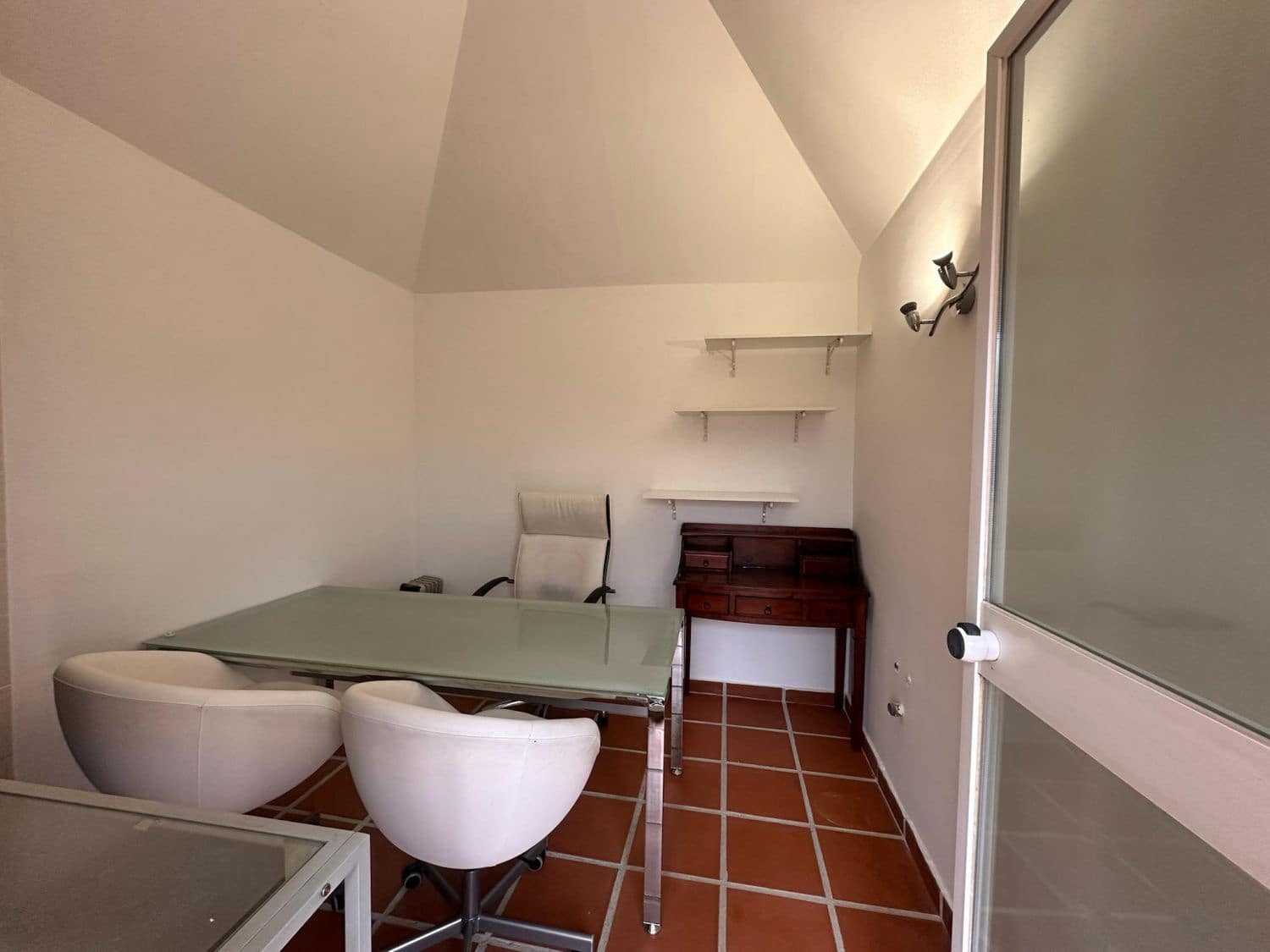 4 quarto Moradia para arrendar em Nueva Andalucia com garagem - 3 500 € (Ref: 9078505)