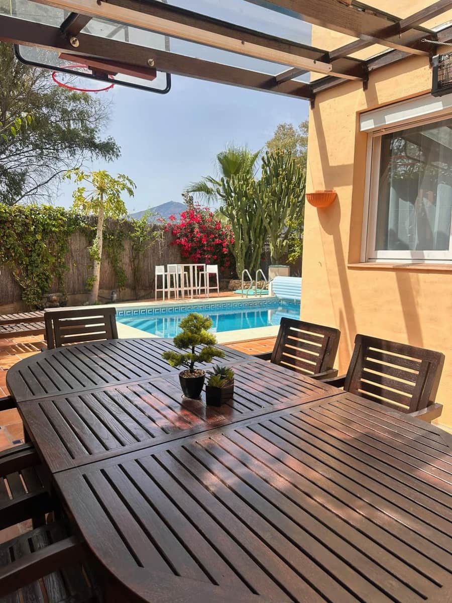 4 quarto Moradia para arrendar em Nueva Andalucia com garagem - 3 500 € (Ref: 9078505)