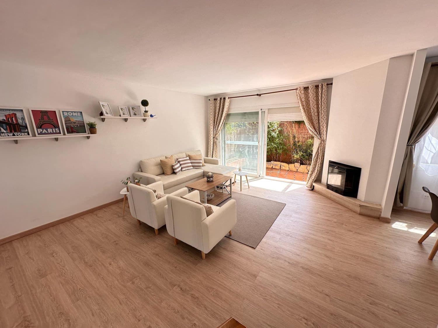 4 quarto Moradia para arrendar em Nueva Andalucia com garagem - 3 500 € (Ref: 9078505)