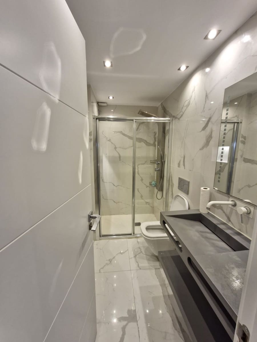 3 soveværelse Lejlighed til leje i Puerto Banus - € 3.000 (Ref: 9081994)