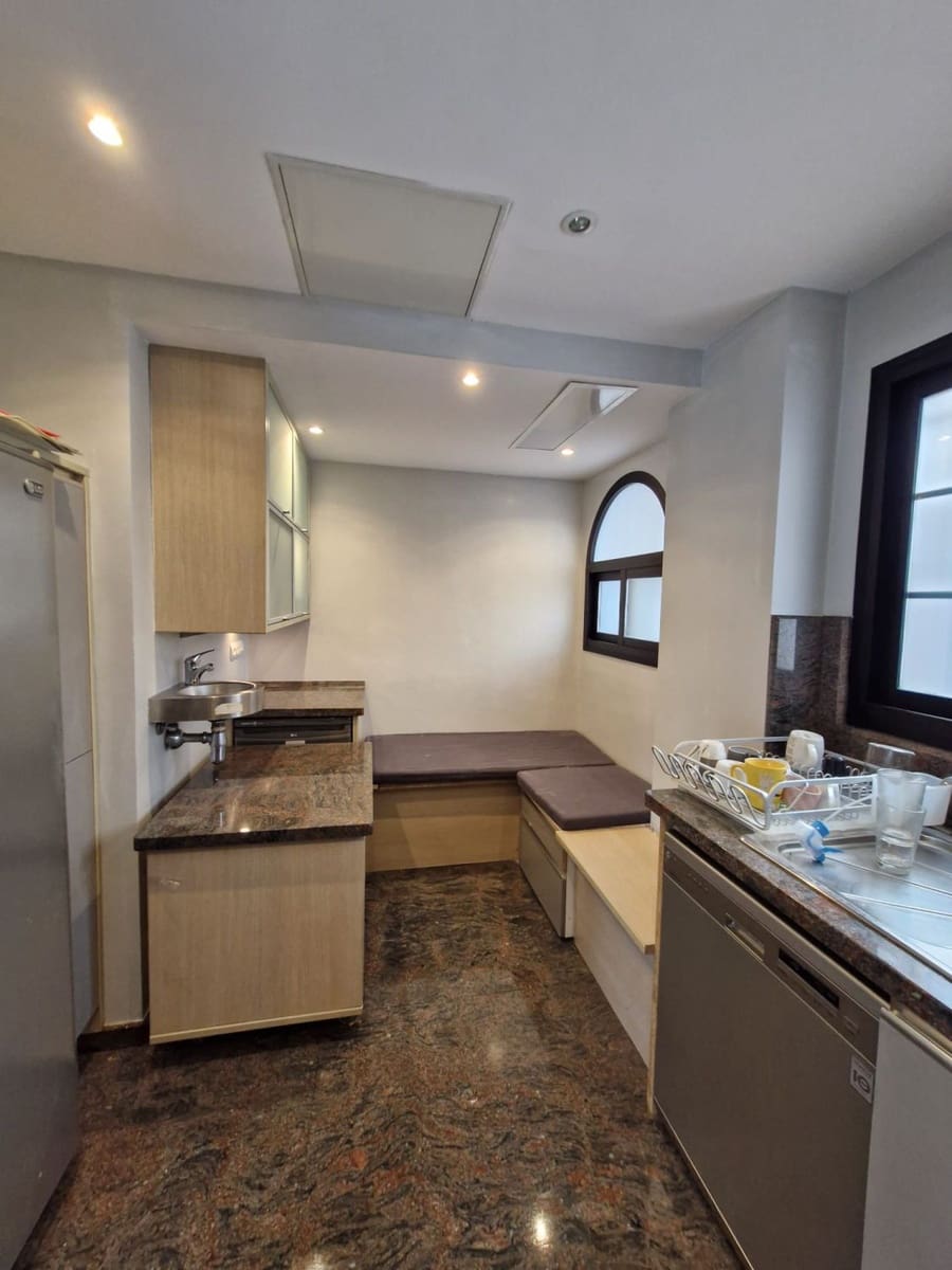 3 soveværelse Lejlighed til leje i Puerto Banus - € 3.000 (Ref: 9081994)