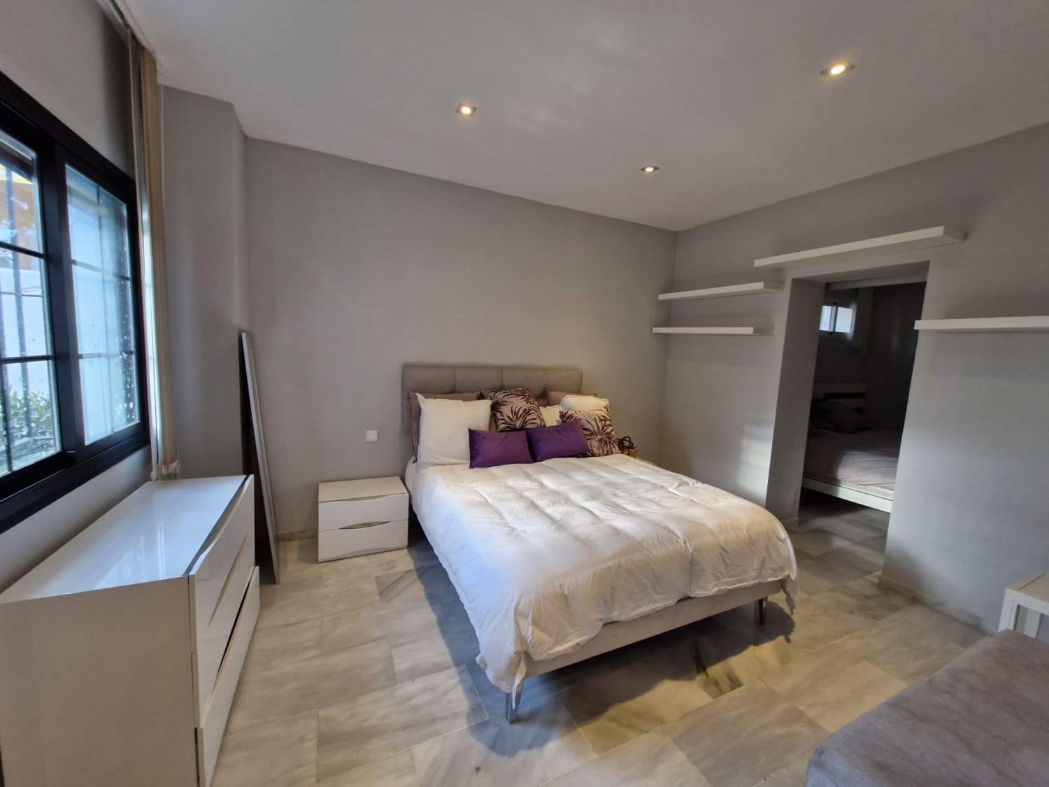 3 soveværelse Lejlighed til leje i Puerto Banus - € 3.000 (Ref: 9081994)